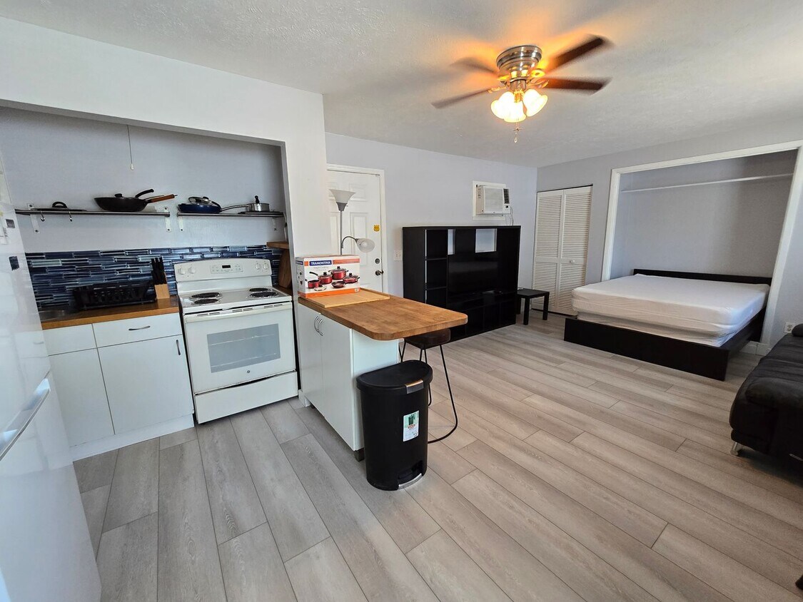 Foto principal - 1014 Mecca Dr