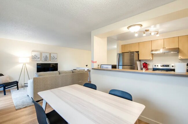 Foto del edificio - 49 NE Torval Canyon Rd