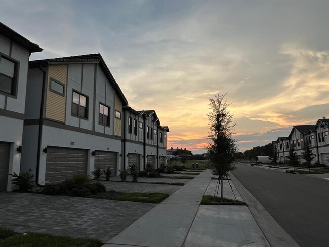 Building Photo - 10400 Ebb Tide Ln