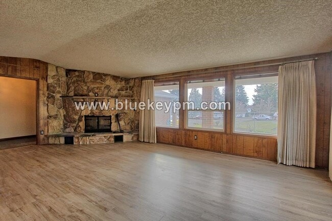 Foto del edificio - Amazing Holiday House!!!  3 Bed, 2.5 Bath ...