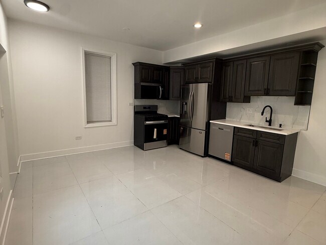 Foto del edificio - 2702 S Union Ave