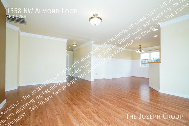 Foto del edificio - 1558 NW Almond Loop
