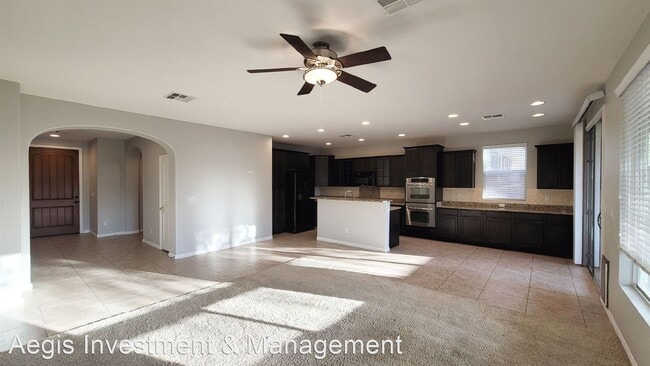 Building Photo - 3 br, 2.5 bath House - 9727 Maspalomas St