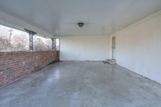 Building Photo - 2519 Morgan Rd