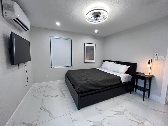 Foto del edificio - 1283 NE 110th St