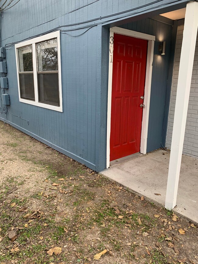 Building Photo - 301 Haeckerville Rd