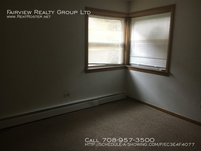 Building Photo - 9651 S Pulaski Rd