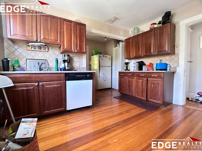 Photo - 77 Hunnewell Ave Apartment