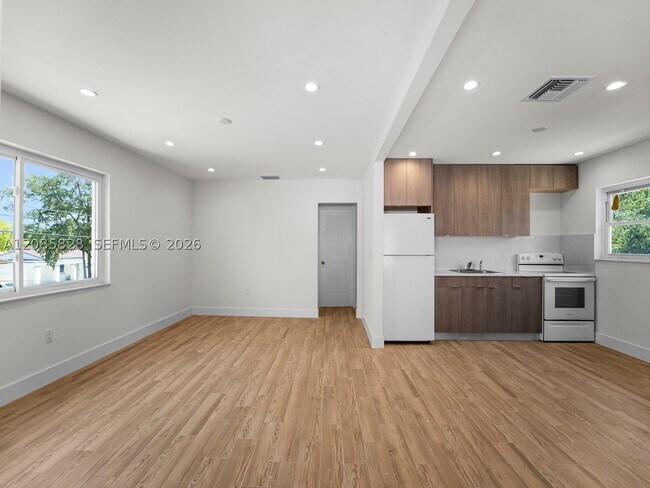 Foto del edificio - 238 NW 41st Ave