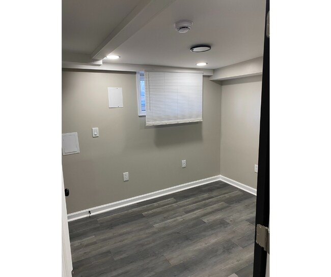 Foto del edificio - 2123 Sinclair Ln