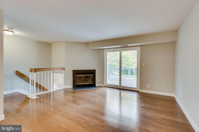 Building Photo - 13661 Orchard Dr