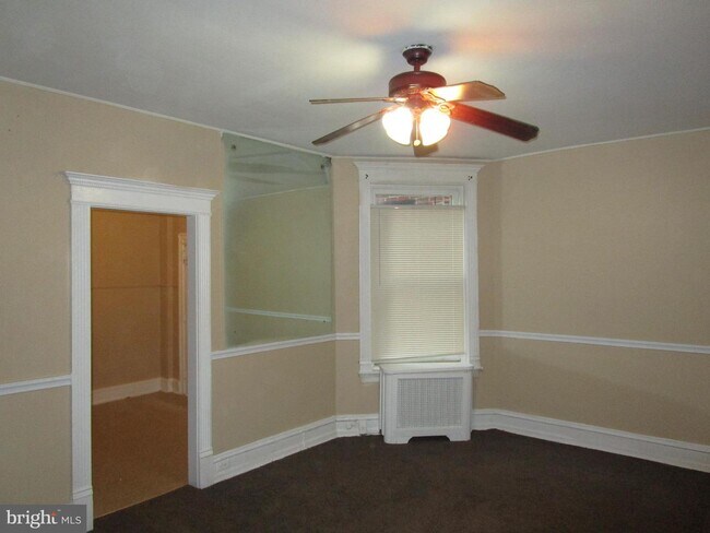 Foto del edificio - 5914 Carpenter St