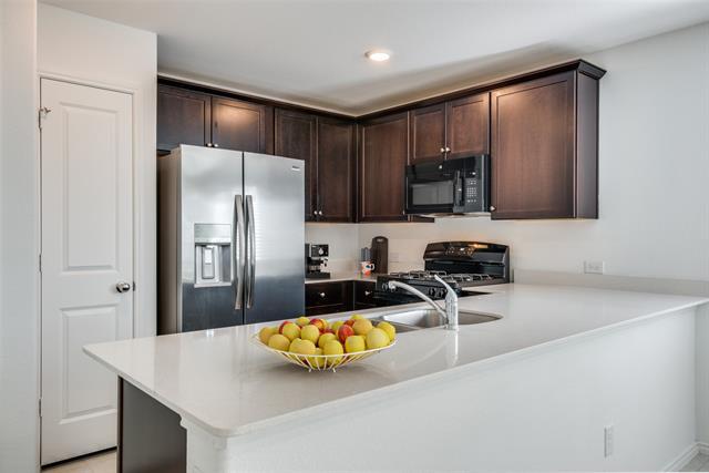 Foto del edificio - 7516 Larson Ln
