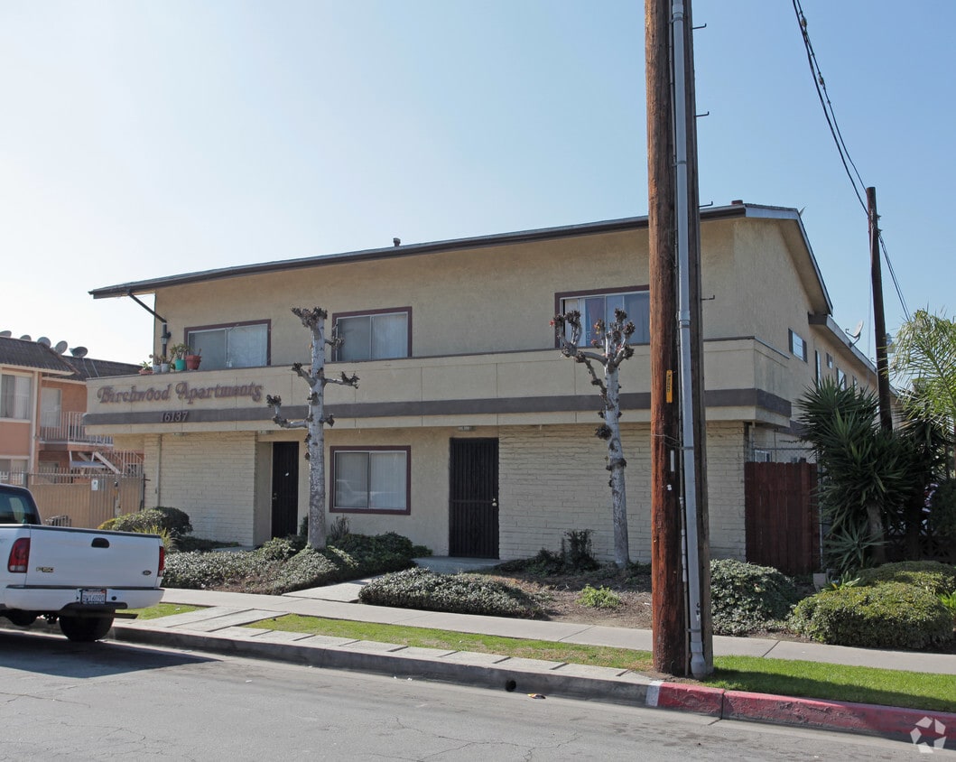 Building Photo - Birchwood Apartments