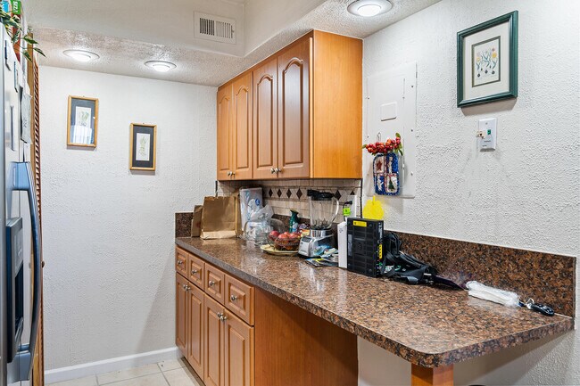 Foto del edificio - 5860 NW 44th St