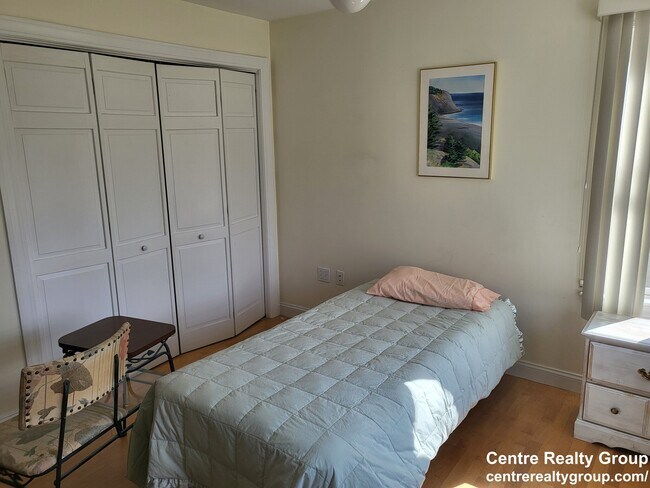 Foto del edificio - 16 Webster Pl