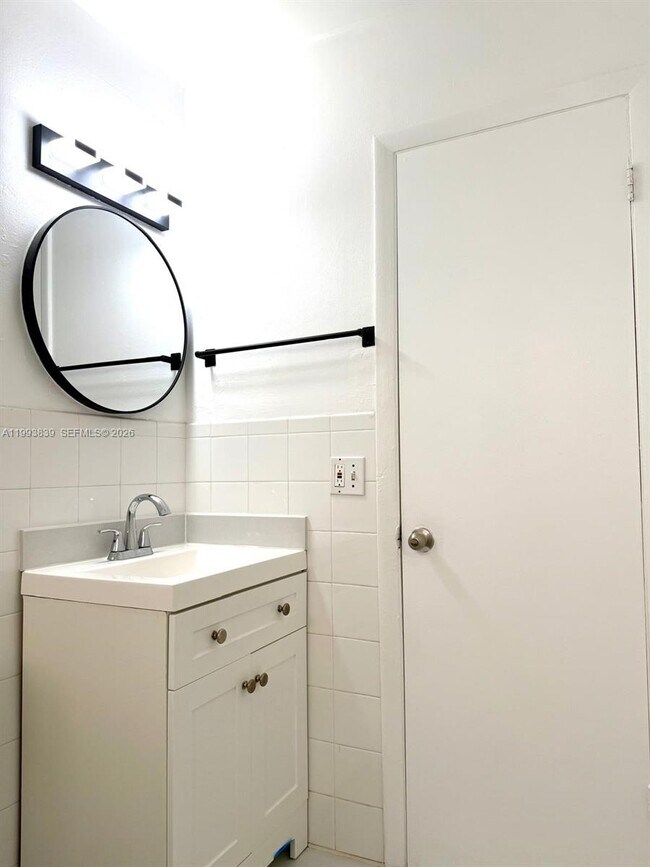 Foto del edificio - 1454 SW 33rd St