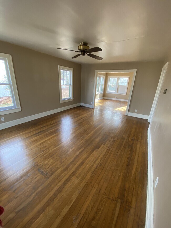 Foto del edificio - 303 N 8th St