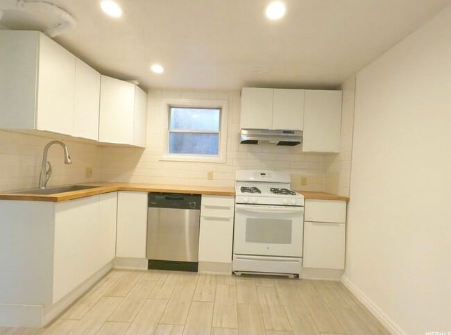 Building Photo - 1767 S 1700 E