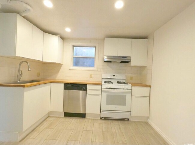 Foto del edificio - 1767 S 1700 E
