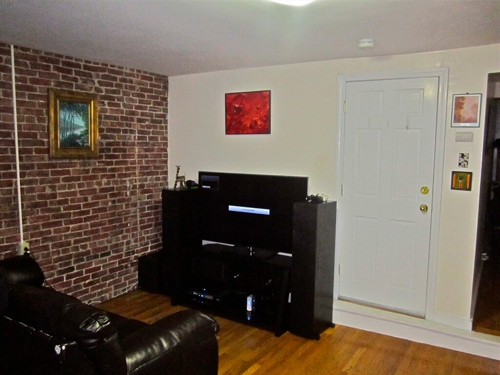 Foto principal - 7 Symphony Rd