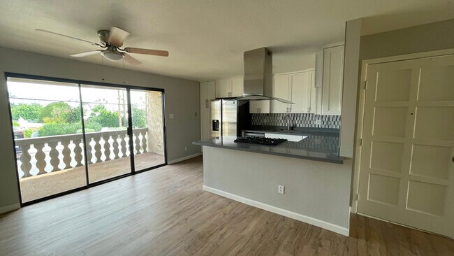 Foto del edificio - UTILITIES INCLUDED/Fully Remodeled 2/2.