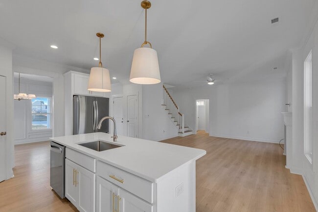 Foto del edificio - Oyster Landing Home Available with Pond View!