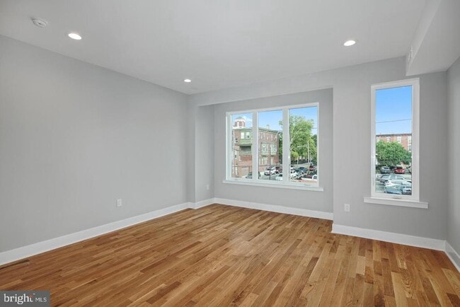 Building Photo - 1634 Cambridge St