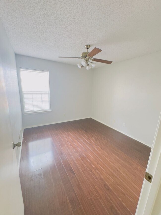 Foto del edificio - 2312 E 20th St