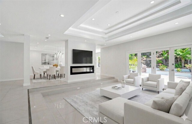 Foto del edificio - 4450 Hayvenhurst Ave