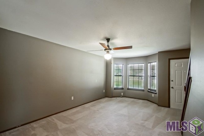 Building Photo - 16382 Hooper Rd