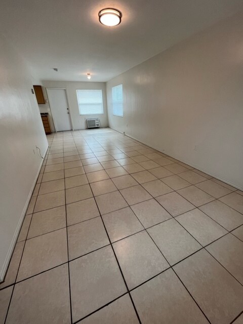 Sala de estar/Comedor - 6100 Dr Martin Luther King Jr St N