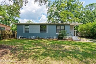 Building Photo - 2739 King Cole Dr