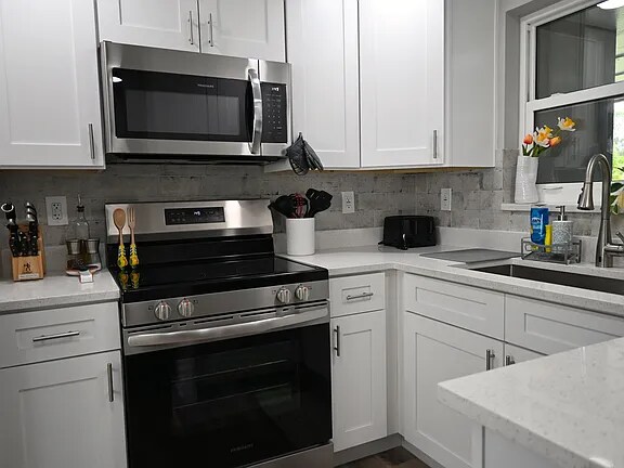 Foto del edificio - 1625 Meadow Lark Ln