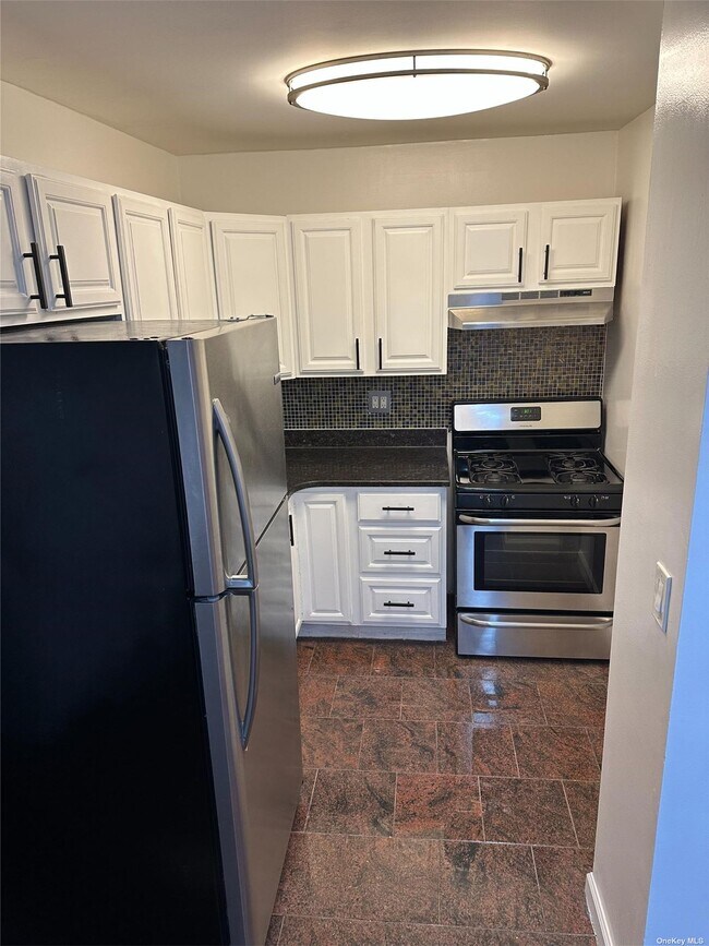 Building Photo - 412 Beach Ave