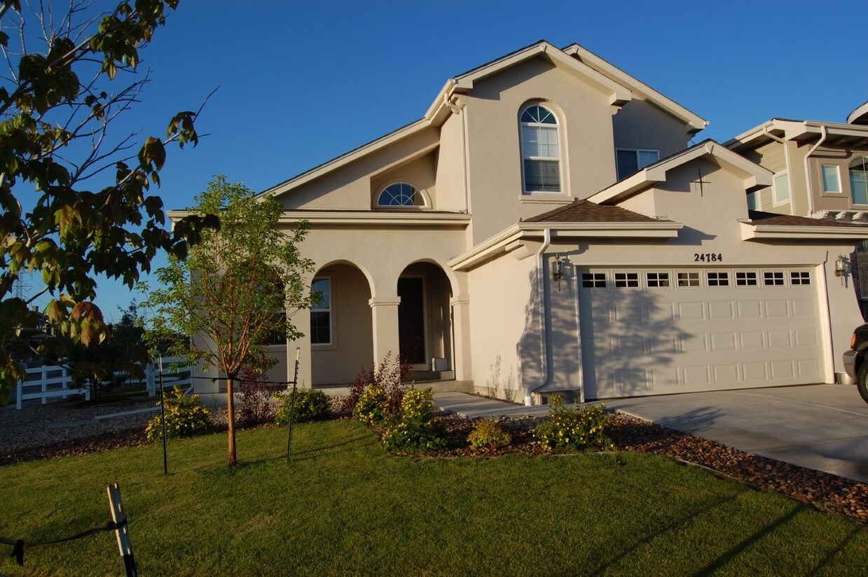 24784 E Arkansas Pl, Aurora, CO 80018 House Rental in Aurora, CO