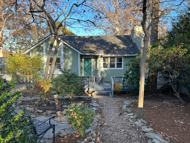 Foto del edificio - East AVL - Updated Cottage