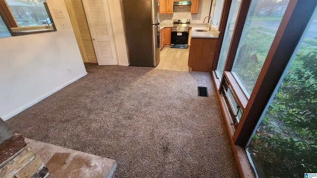 Building Photo - 1319 Court R