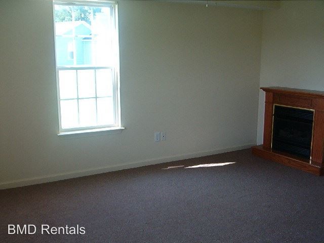 Building Photo - 3 br, 2 bath House - 100 Stallings Ct.