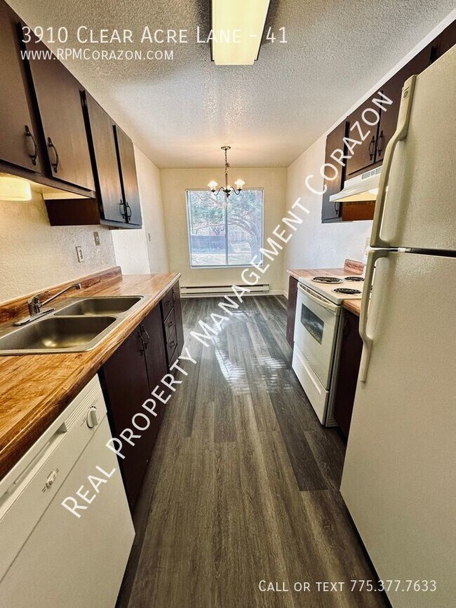 Foto del edificio - Downstairs one bedroom, one bathroom unit ...