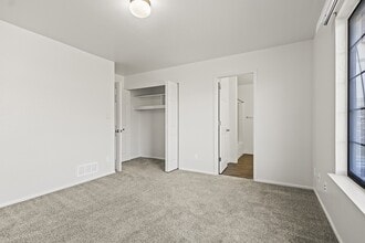 Building Photo - Tanglewood Apartments