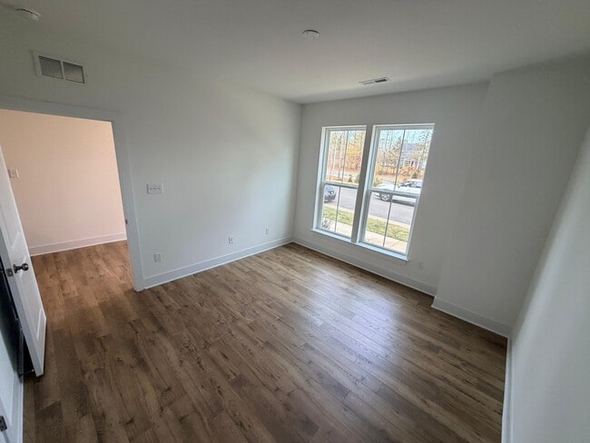 Building Photo - 15379 Sunray Aly