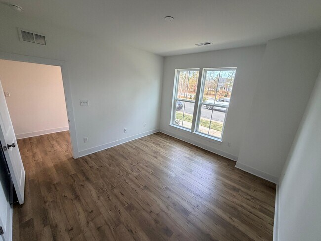 Foto del edificio - 15379 Sunray Aly