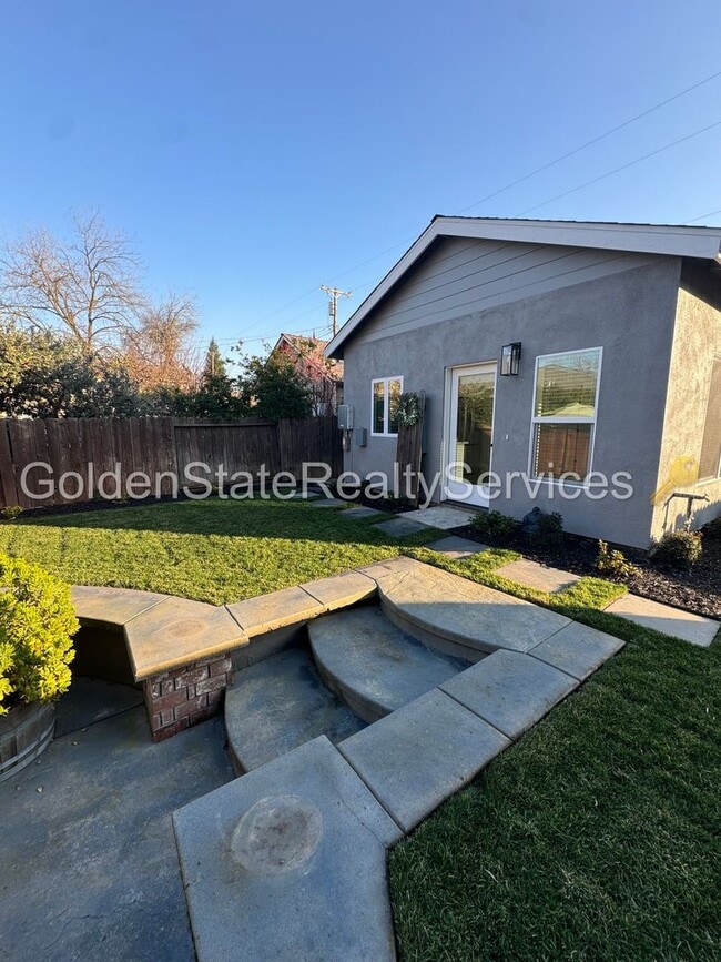 Building Photo - BRAND NEW ADU in an Amazing Location! Private Parking, Fenced Yard, and Clean as a Whistle!