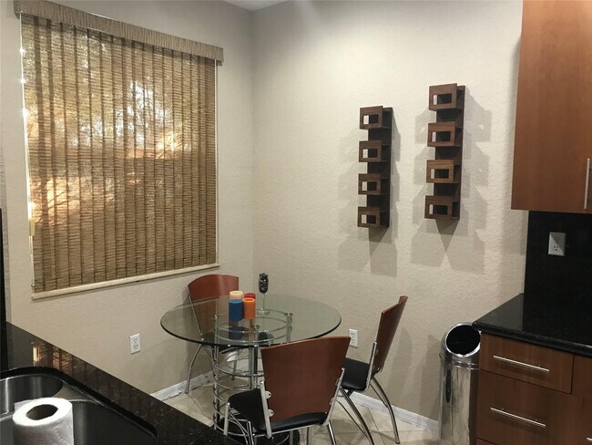 Foto del edificio - 2851 Prospect Rd