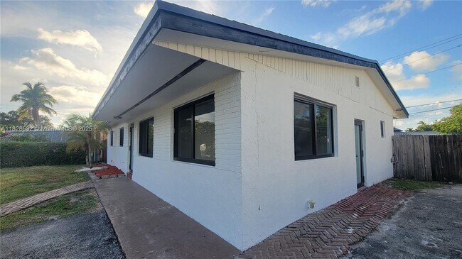 Foto del edificio - 7161 Pershing St
