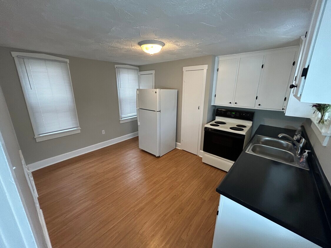 Foto principal - 120-102 N Hanover St