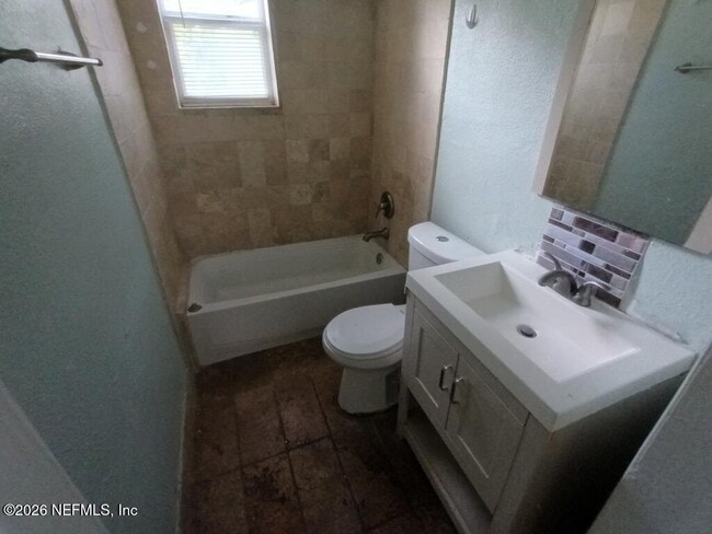 Building Photo - 2542 Wilcox Ct
