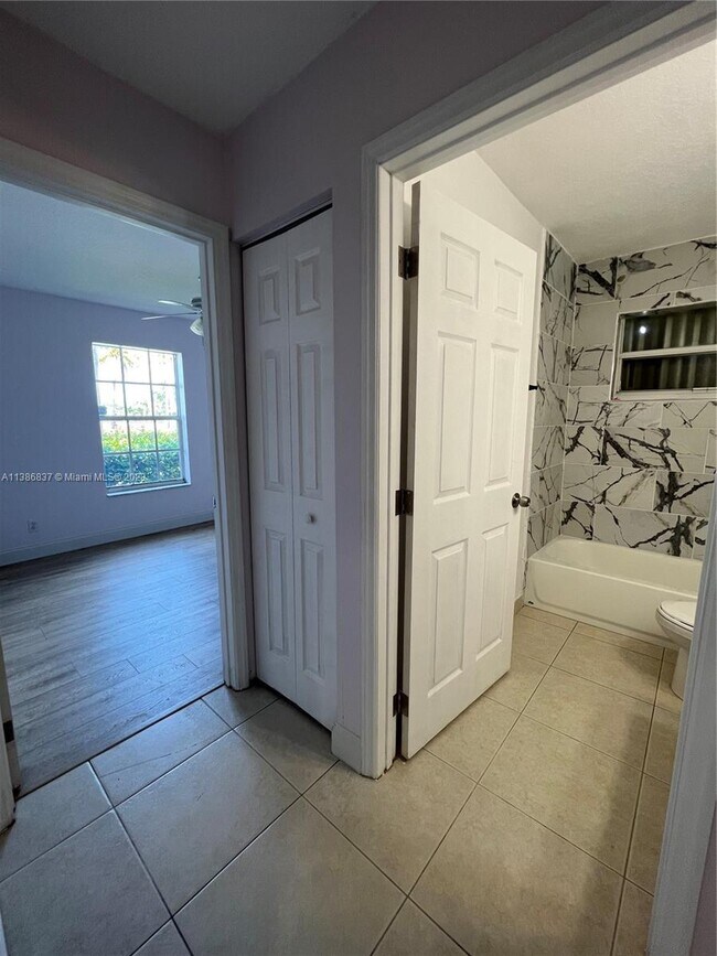 Foto del edificio - 901 S 12th St