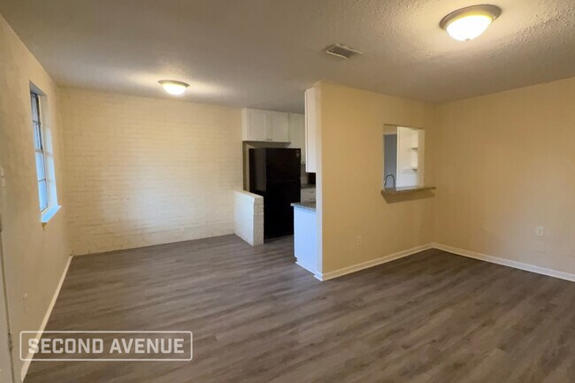 Foto del edificio - 501 Pamela Dr